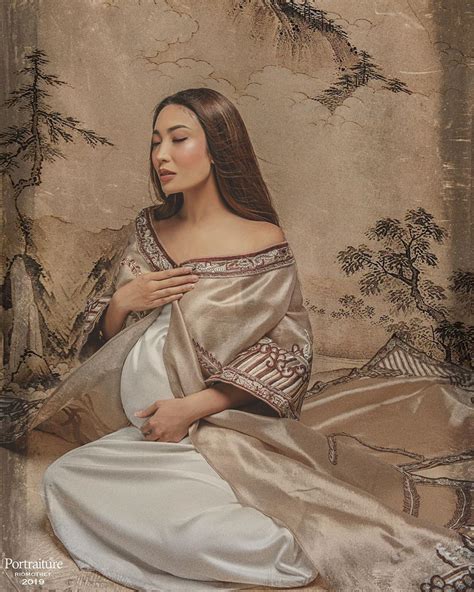 Foto Hot Aura Ayu Dewi Artis Multitalenta Yang Curi Perhatian Netizen