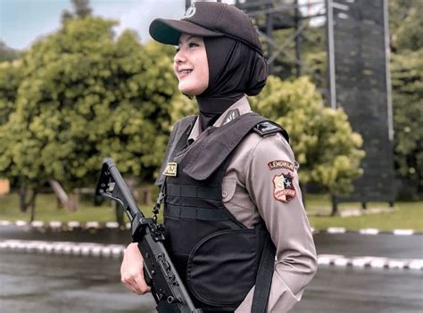 syarat pendaftaran biaya masuk polwan  harga biaya