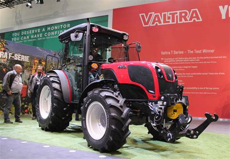 Valtra Serie F Nuova Gamma Specializzata Made In Italy