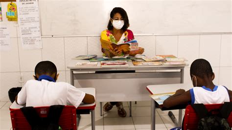 Professora Cria Projeto Para Doar Livros Infantis Aos Alunos De Pernambu S