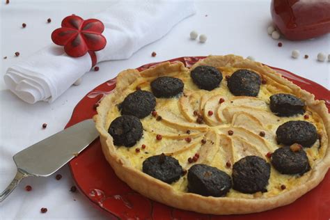 Tarte Aux Pommes Et Au Boudin Les Douceurs De La Famille Praline