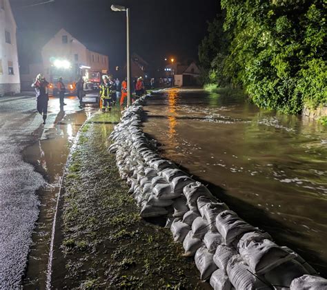 Hochwasser Im Landkreis Ha Berge Feuerwehren Und Thw Stundenlang Im