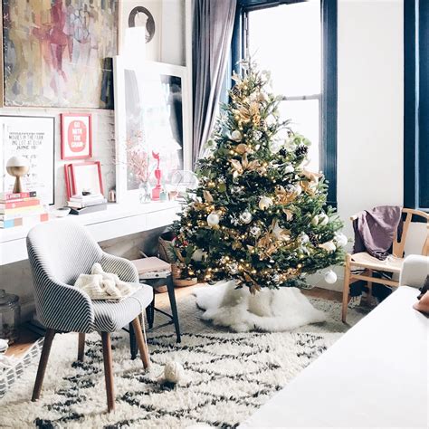 How To Set Up A Christmas Tree