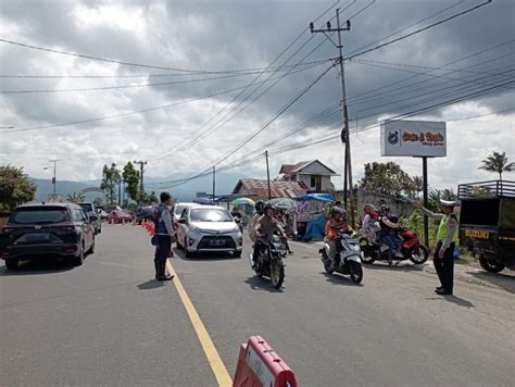 Libur Lebaran Warga Padati Lokasi Wisata