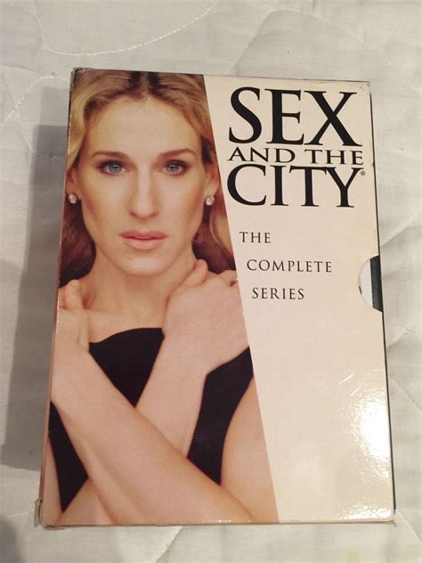 Box 6 Dvds Contendo a Série Completa de da Série Sex And The City