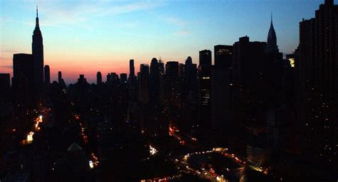 Photos: This Was New York City During The Massive 2003 Blackout - Gothamist