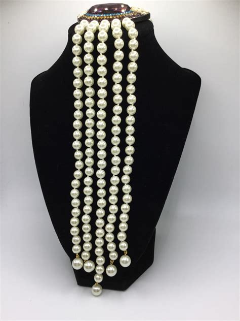 LOTJ228 New In Box Joan Rivers Private Collection Simulated Pearl Long