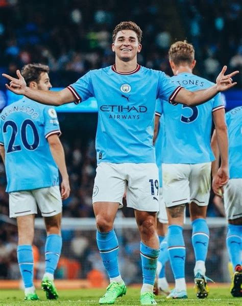 Julián Álvarez Marcó Dos Goles En La Goleada Del Manchester City Por Fa