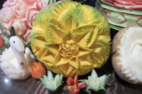 my baking and cooking adventures: Fruit and vegetable carving