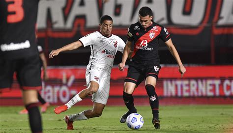 Atlético-go X Athletic Club Minuto A Minuto - Atlético-GO x Athletico: assista ao gol de Christian que vai dando a ...