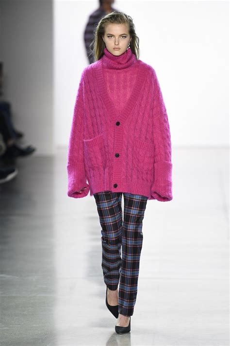 See The Best Runway Looks Of The Season So Far Knitwear Fashion