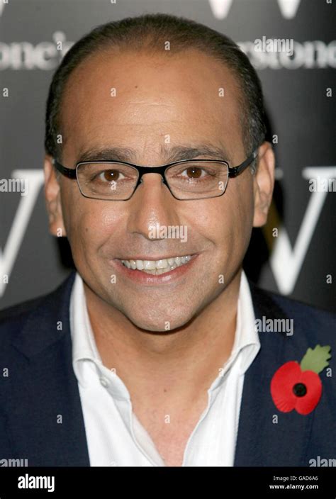 Theo Paphitis From Dragons Den Launches The New Book Success From Pitch To Profit At