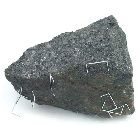 Naturally Magnetic Lodestone (Magnetite), Rocks & Minerals: Educational ...