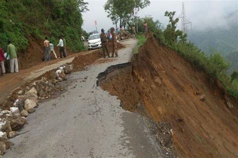 Landslide On Rishikesh Badrinath Nh 13000 Stranded Livemint