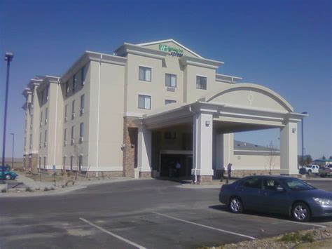 HOLIDAY INN EXPRESS & SUITES SIDNEY - 251 W Holly St, Sidney, Montana ...