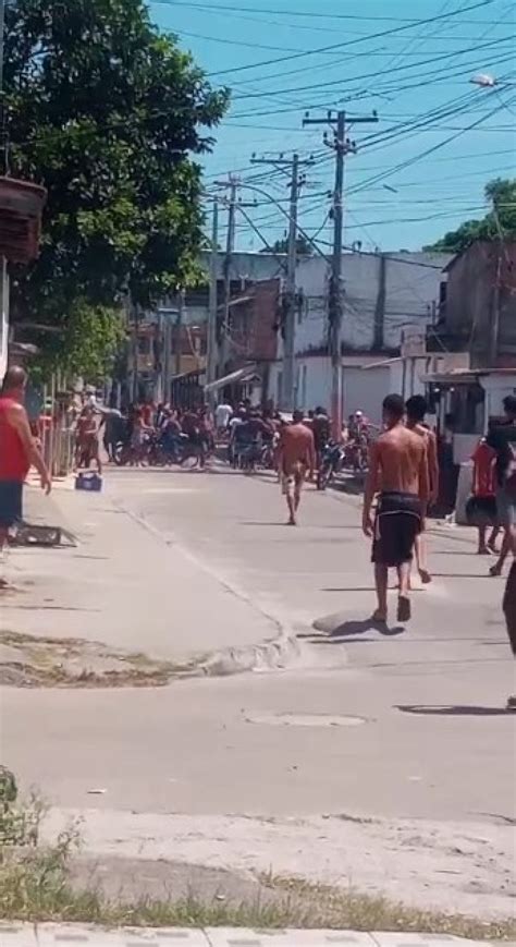 Confronto No Complexo Do Salgueiro Termina PM E Morador Baleados