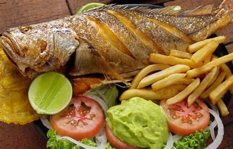 Pescado Frito Con Toston Papas Fritas Y Ensaladawuaooooo Recetas