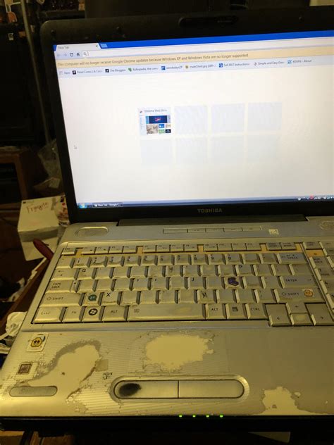 My 9 year old laptop still works like new : r/WornDownObjects