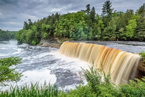 A Guide to Activities & RV Rentals at Tahquamenon Falls State Park | R