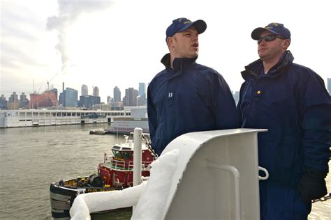 Dvids Images Coast Guard Cutter Seneca Underway [image 10 Of 11]