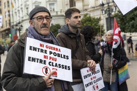 Fotogaler A Manifestaci N En Val Ncia Contra Las Guerras Fotos Eva