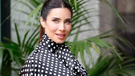 Pilar Rubio Su Posado En Bikini Para Celebrar Sus 10 Millones De Seguidores