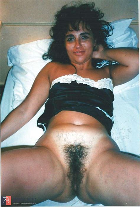 SUPER NAUGHTY HOUSEWIFE SIMONA ZB Porn