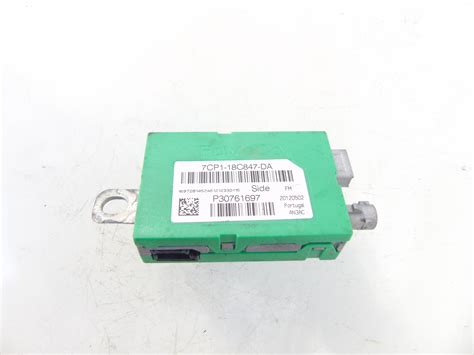 WZMACNIACZ ANTENOWY FORD KUGA MK1 7CP1 18C847 DA 7CP1 18C847 DA Za 40