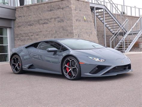 Experience Amazing Performance From The 2020 Lamborghini Huracan