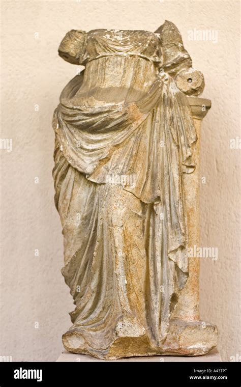 Headless Statue Stock Photo - Alamy