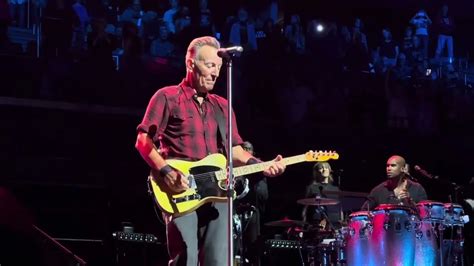 Finally Bruce Springsteen Returned To The Stage With The E Street Band