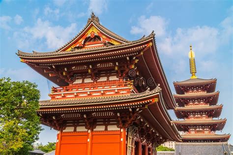 El Templo Hermoso Del Sensoji Del Edificio De La Arquitectura Es El