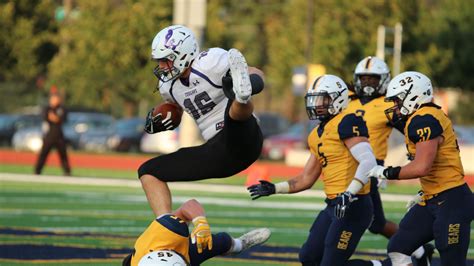 USF Cougars stunned by Concordia-St. Paul in season opener