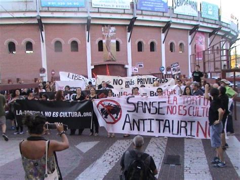 Agosto Manifestaci N Antitaurina Y Por Unas Fiestas Populares En