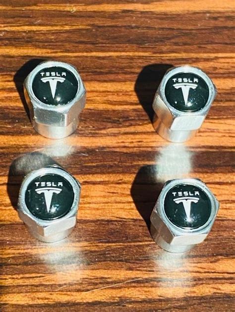 Tesla Ventilkappen Aluminium 4er Set Neu In Silber Kaufen Auf Ricardo