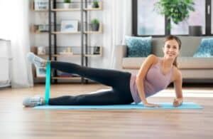 10 exercices avec élastique à faire à la maison LifeStyle Conseil