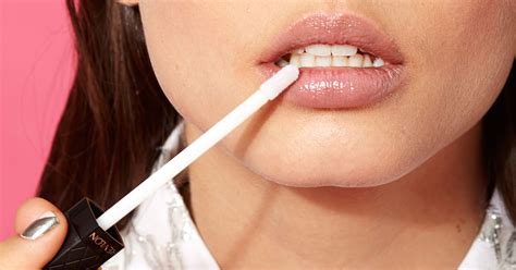 Beauty Blogger Lip Plumping Hacks