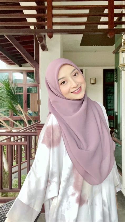 Pin Oleh Miaaa Di Outfit And Tutorial Model Pakaian Hijab Model