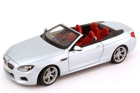 BMW M6 Cabrio F12 Silverstone II Met Werbemodell Paragon