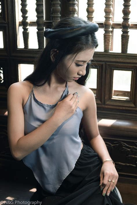 Ao Yem Beautiful Asian Women Gorgeous Women Beautiful Blonde Girl