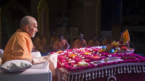 29 August 2016 Hh Mahant Swami Maharajs Vicharan Ahmedabad India