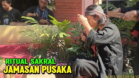 Ritual Sakral Jamasan Pusaka Di Tumpak Landep Paju Ponorogo Youtube