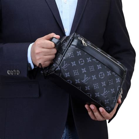 Tổng hợp 53 về louis vuitton clutch men s hay nhất cdgdbentre edu vn