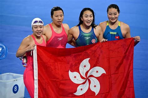 大运会游泳女子4x100米混合泳接力：中国队夺冠 搜狐大视野 搜狐新闻