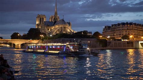 The Ultimate Dining Experience - Bateaux Parisiens Seine River Gourmet ...