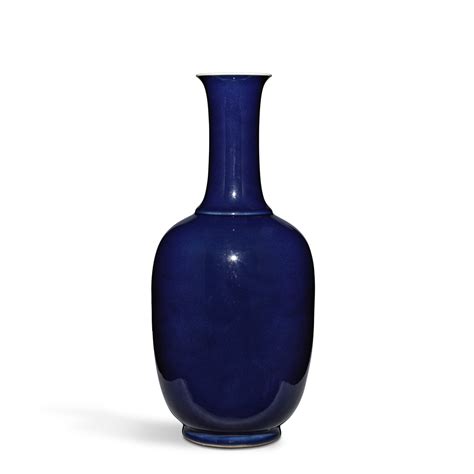 A Blue Glazed Bottle Vase Qing Dynasty 19th 20th Century 清十九 二十世紀 藍釉長頸瓶 China 5000