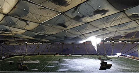 Metrodome Roof Collapse Caught on Tape - CBS News