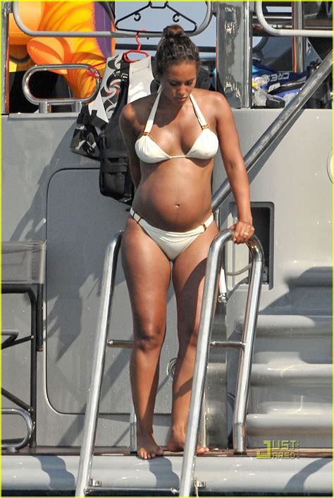 Alicia Keys Pregnant Bikini Candids St Jean Cap Ferrat France 05 GotCeleb