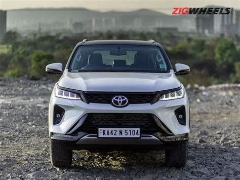 Toyota Fortuner Legender - Truly Legendary? - ZigWheels