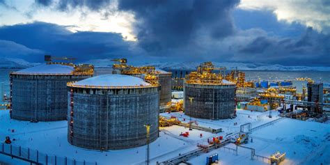 Equinor’s Key Profit Measure Misses Forecasts on Lower Oil Prices and ...